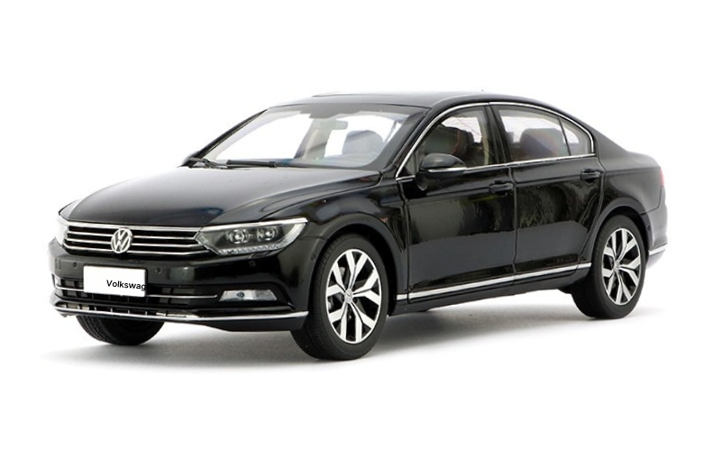 1:18 Volkswagen Passat / Magotan B8L Official Dealer Edition Diecast Model Car - Dadai Models