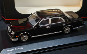 1:18 Toyota Century Die-Cast Model Car – Right-Hand Drive, Wine Red, New