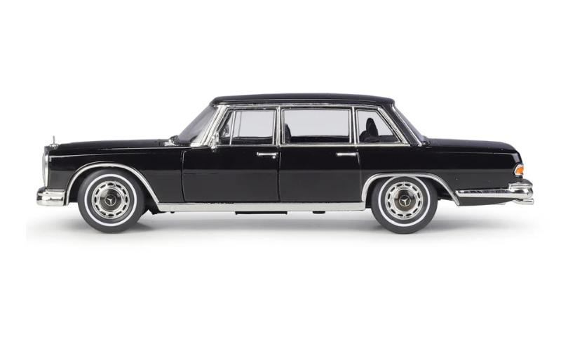 1:24 Licensed Mercedes-Benz 600 1963 Diecast Model - Premium Collector's Edition - Dadai Models
