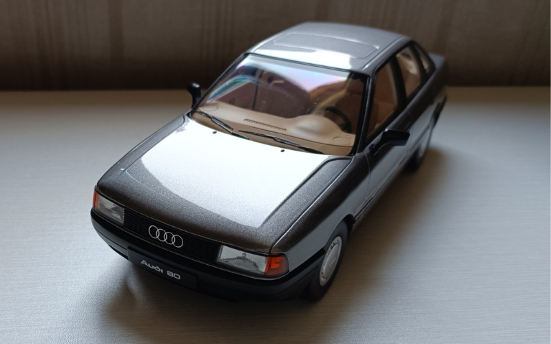 Pre-Owned 1:18 Audi 80 Die-Cast Model Car – Rare Alloy Wheels (Original Box)