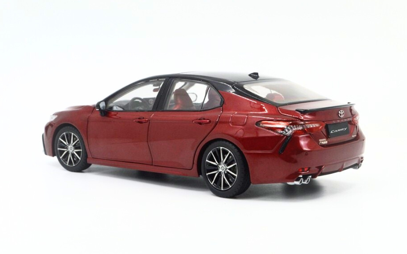 1:18 Toyota Camry 8th Gen Sports Alloy Diecast Model Car Collectible - Dadai Models