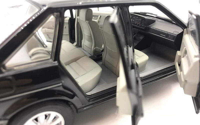 1:18 / 1:24 / 1:36 Volkswagen Santana / Passat B2 Alloy Diecast Model Car Collectible - Dadai Models