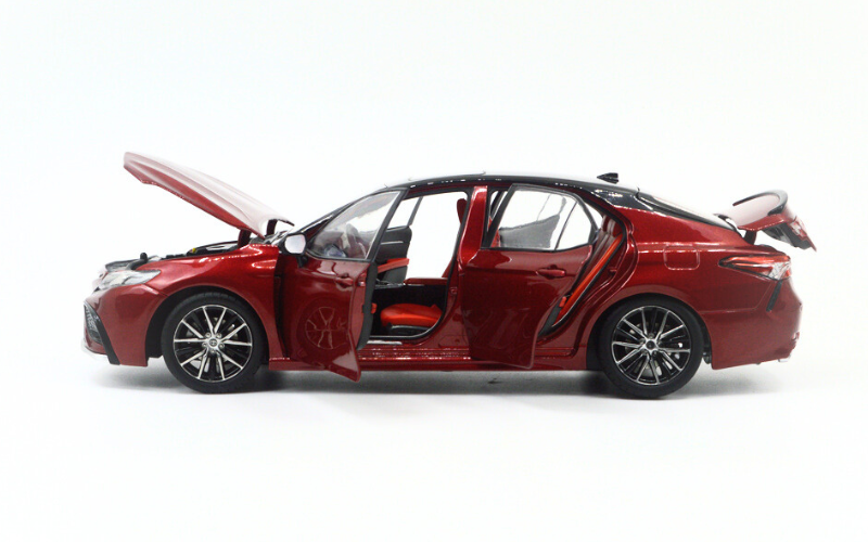 1:18 Toyota Camry 8th Gen Sports Alloy Diecast Model Car Collectible - Dadai Models